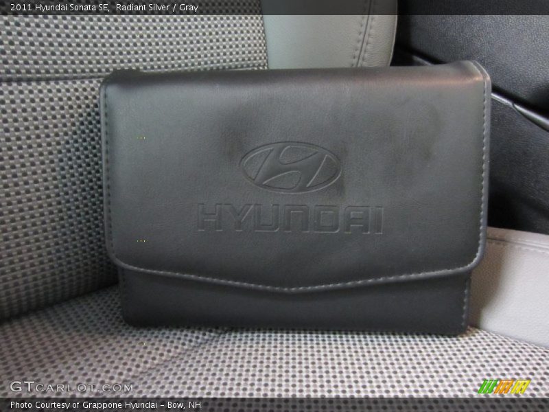 Radiant Silver / Gray 2011 Hyundai Sonata SE