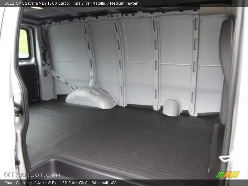  2012 Savana Van 1500 Cargo Trunk
