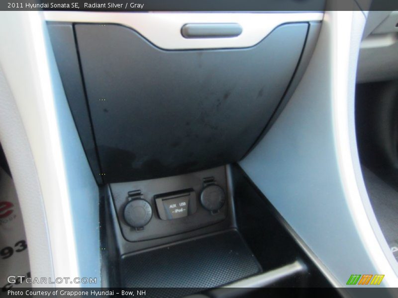 Radiant Silver / Gray 2011 Hyundai Sonata SE