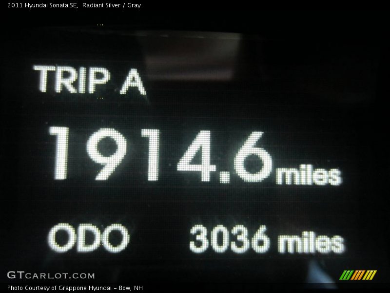 Radiant Silver / Gray 2011 Hyundai Sonata SE