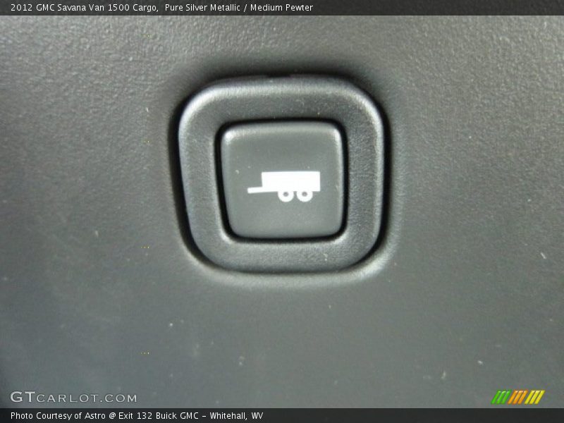 Pure Silver Metallic / Medium Pewter 2012 GMC Savana Van 1500 Cargo