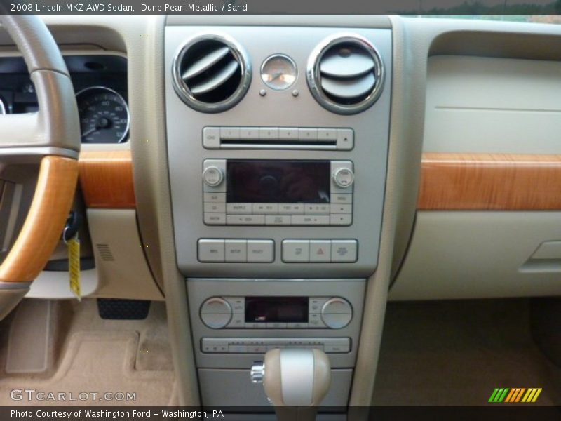 Dune Pearl Metallic / Sand 2008 Lincoln MKZ AWD Sedan