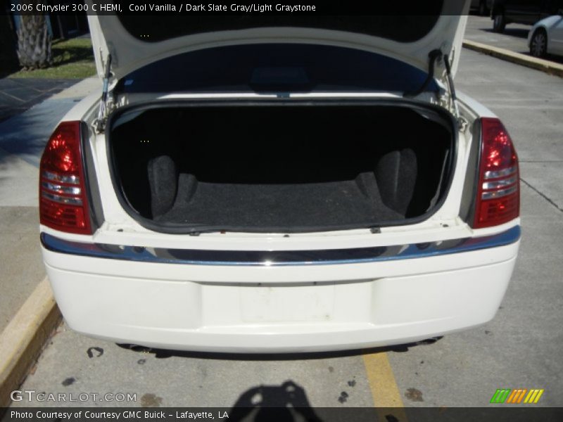 Cool Vanilla / Dark Slate Gray/Light Graystone 2006 Chrysler 300 C HEMI