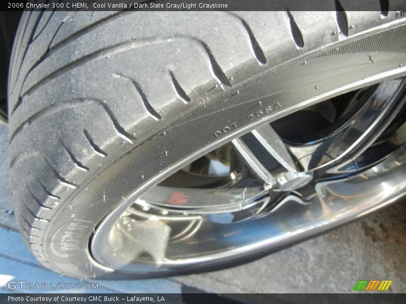 Cool Vanilla / Dark Slate Gray/Light Graystone 2006 Chrysler 300 C HEMI