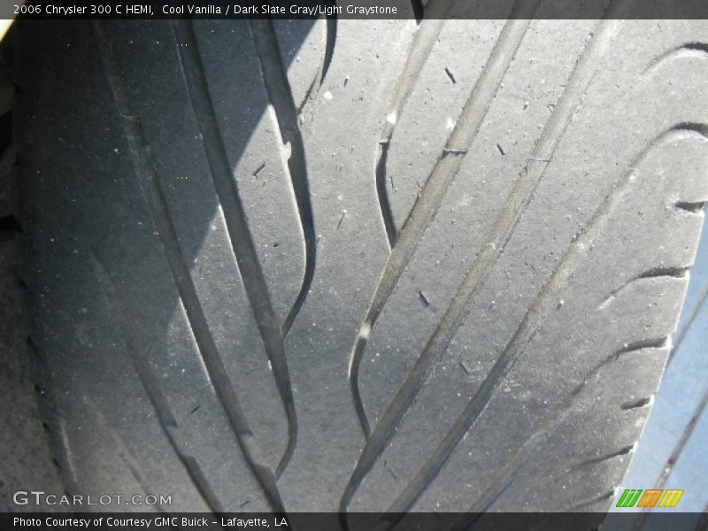 Cool Vanilla / Dark Slate Gray/Light Graystone 2006 Chrysler 300 C HEMI