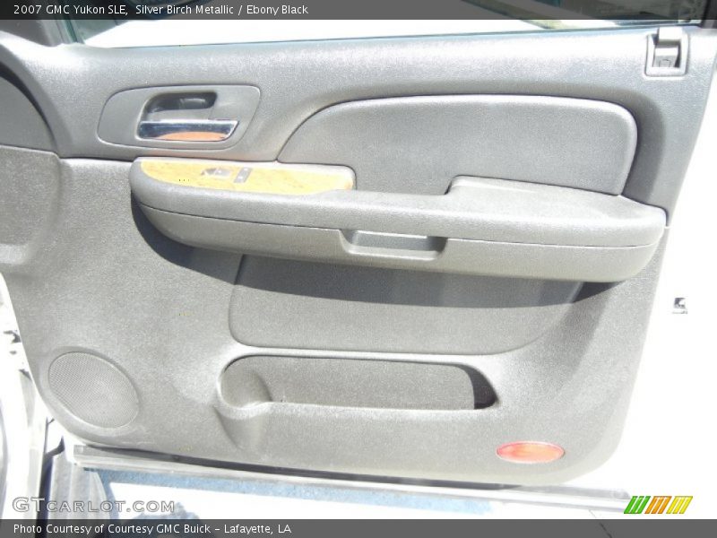 Silver Birch Metallic / Ebony Black 2007 GMC Yukon SLE