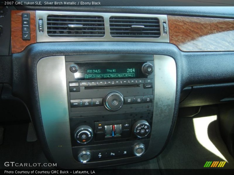 Silver Birch Metallic / Ebony Black 2007 GMC Yukon SLE