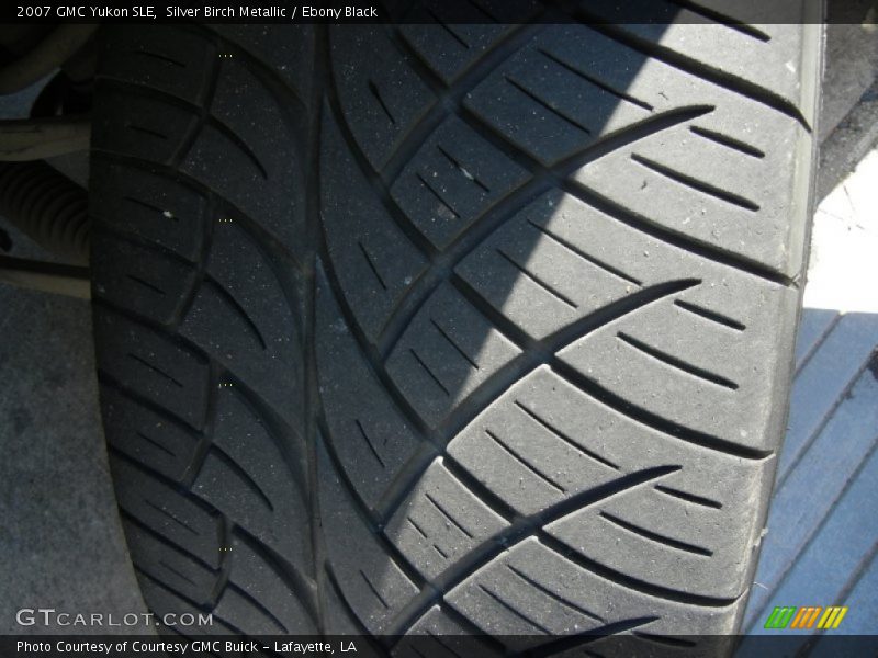 Silver Birch Metallic / Ebony Black 2007 GMC Yukon SLE