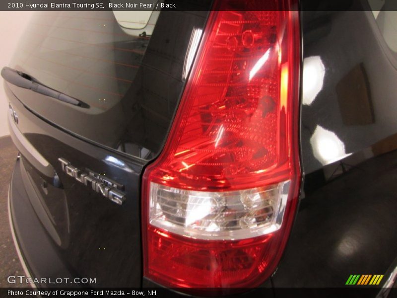 Black Noir Pearl / Black 2010 Hyundai Elantra Touring SE
