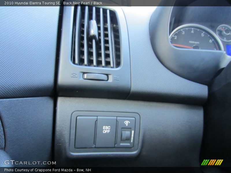 Black Noir Pearl / Black 2010 Hyundai Elantra Touring SE