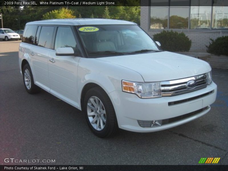 White Platinum Tri-Coat / Medium Light Stone 2009 Ford Flex SEL