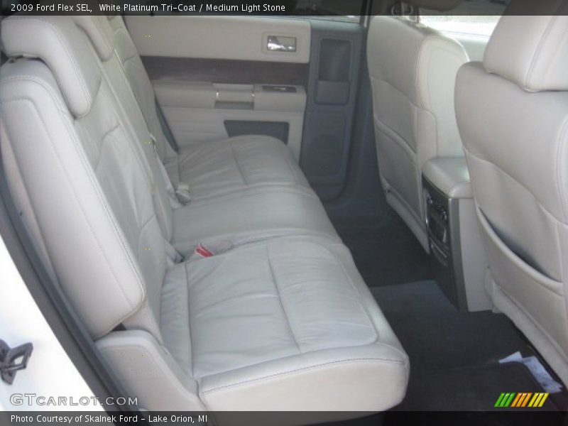 White Platinum Tri-Coat / Medium Light Stone 2009 Ford Flex SEL