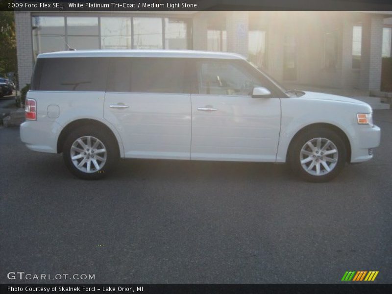White Platinum Tri-Coat / Medium Light Stone 2009 Ford Flex SEL