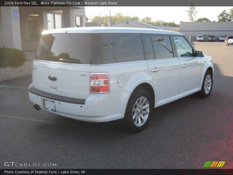 White Platinum Tri-Coat / Medium Light Stone 2009 Ford Flex SEL