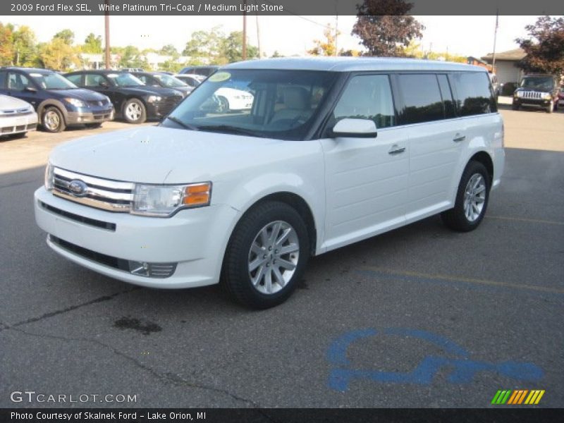 White Platinum Tri-Coat / Medium Light Stone 2009 Ford Flex SEL