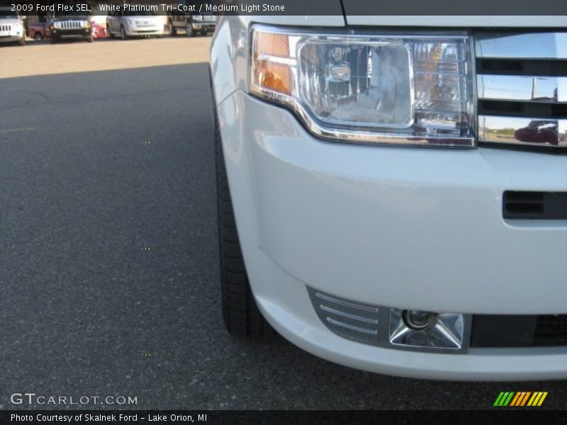 White Platinum Tri-Coat / Medium Light Stone 2009 Ford Flex SEL