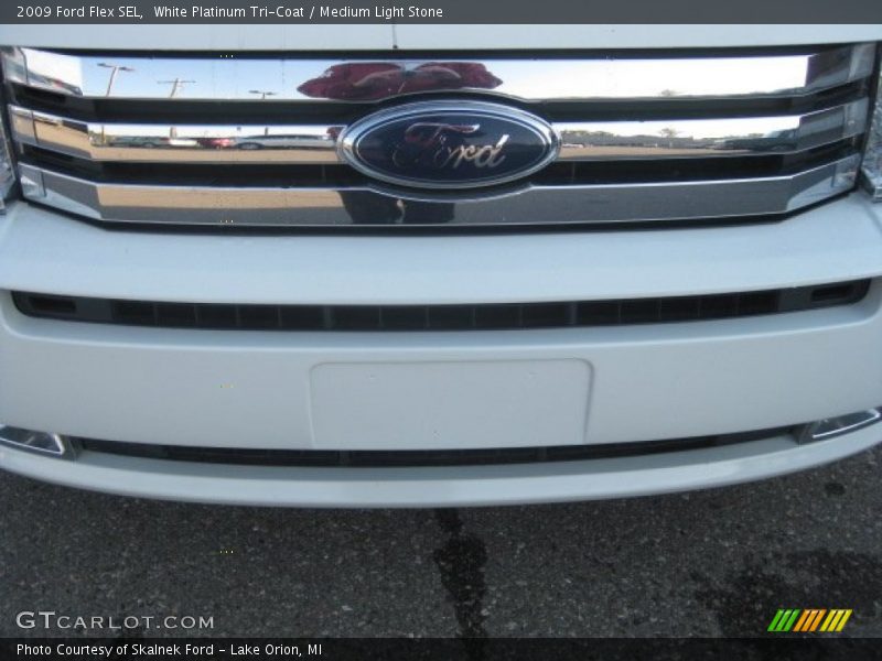 White Platinum Tri-Coat / Medium Light Stone 2009 Ford Flex SEL