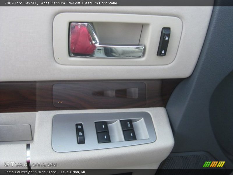 White Platinum Tri-Coat / Medium Light Stone 2009 Ford Flex SEL