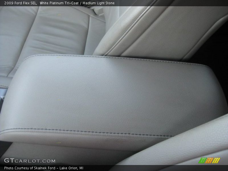 White Platinum Tri-Coat / Medium Light Stone 2009 Ford Flex SEL