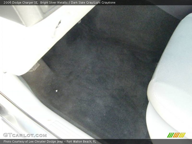 Bright Silver Metallic / Dark Slate Gray/Light Graystone 2006 Dodge Charger SE