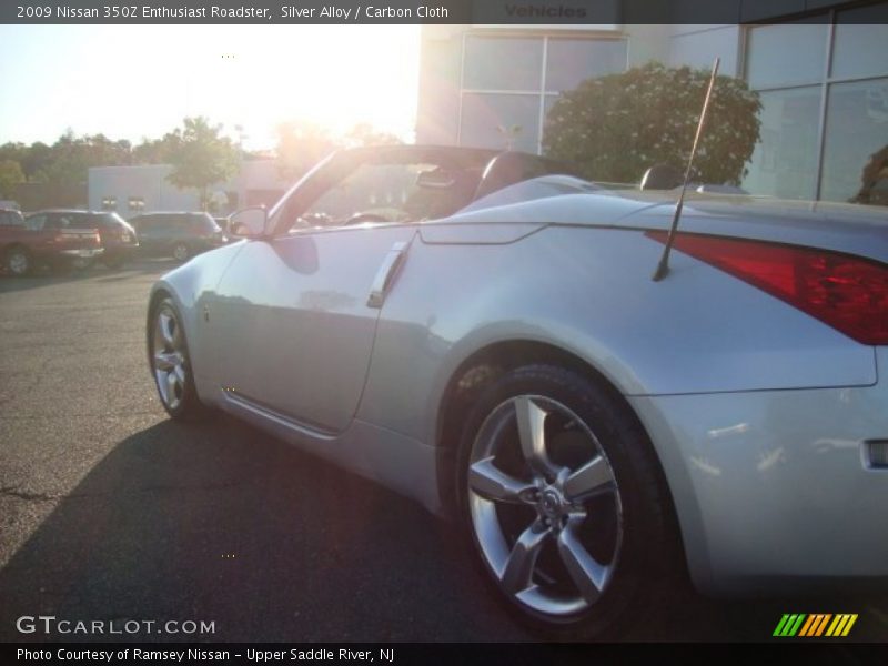 Silver Alloy / Carbon Cloth 2009 Nissan 350Z Enthusiast Roadster