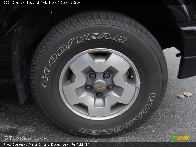 Black / Graphite Gray 2004 Chevrolet Blazer LS 4x4