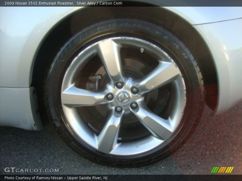 Silver Alloy / Carbon Cloth 2009 Nissan 350Z Enthusiast Roadster