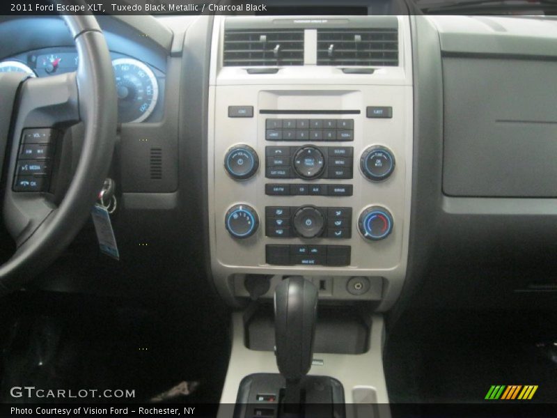 Tuxedo Black Metallic / Charcoal Black 2011 Ford Escape XLT