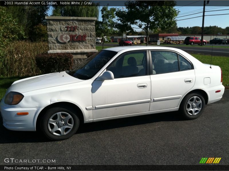Noble White / Gray 2003 Hyundai Accent GL Sedan