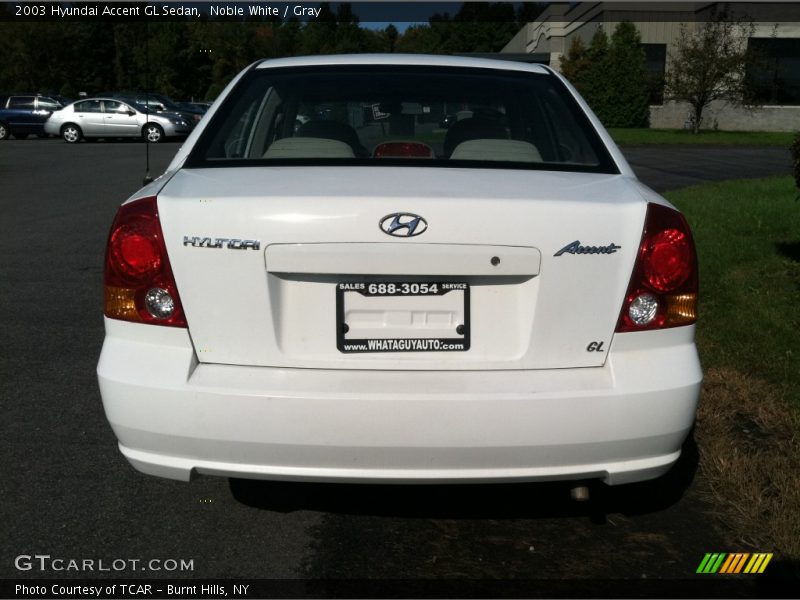 Noble White / Gray 2003 Hyundai Accent GL Sedan