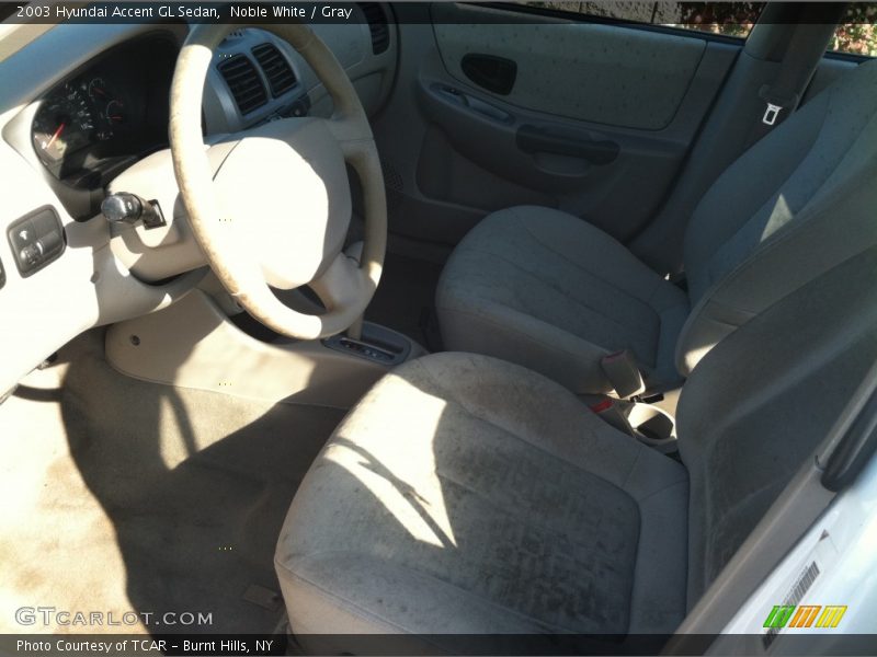 Noble White / Gray 2003 Hyundai Accent GL Sedan