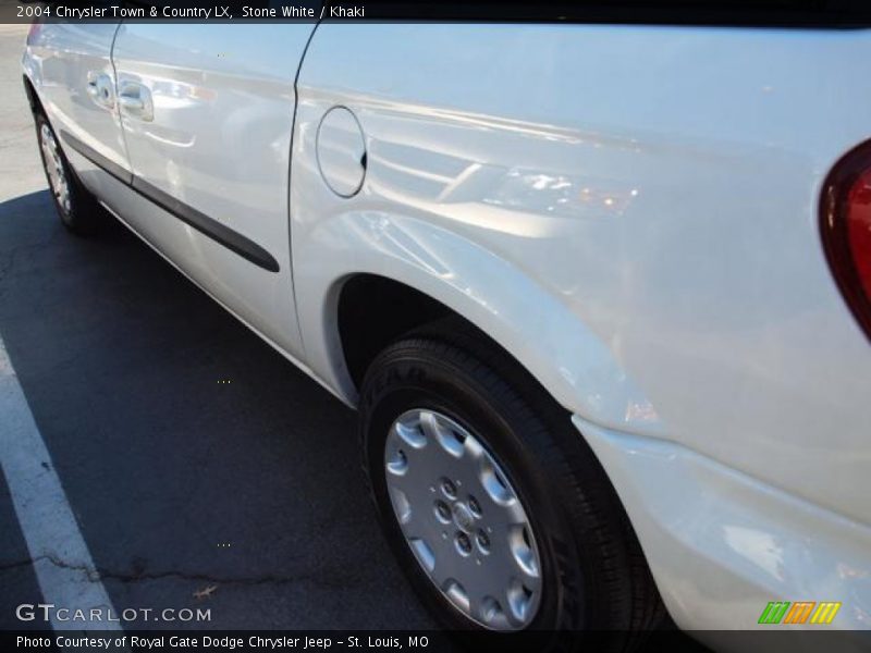 Stone White / Khaki 2004 Chrysler Town & Country LX