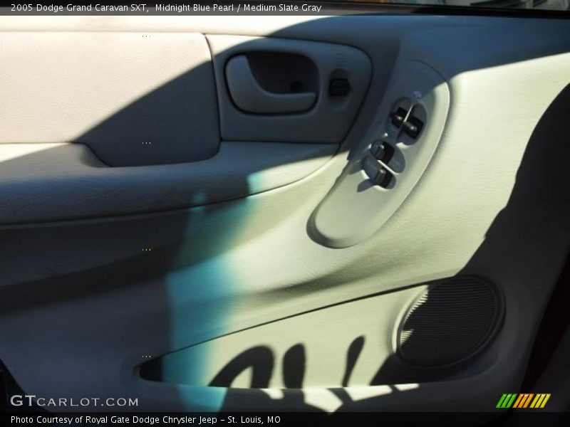 Midnight Blue Pearl / Medium Slate Gray 2005 Dodge Grand Caravan SXT