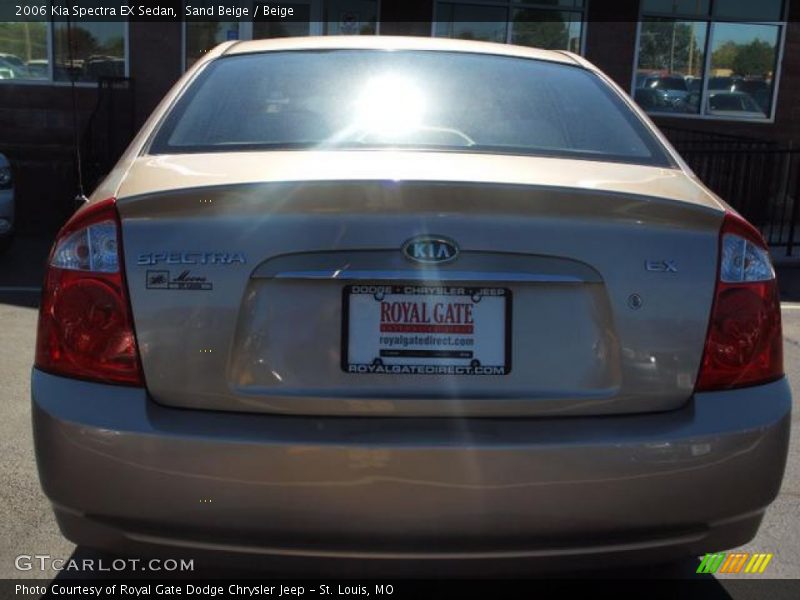 Sand Beige / Beige 2006 Kia Spectra EX Sedan