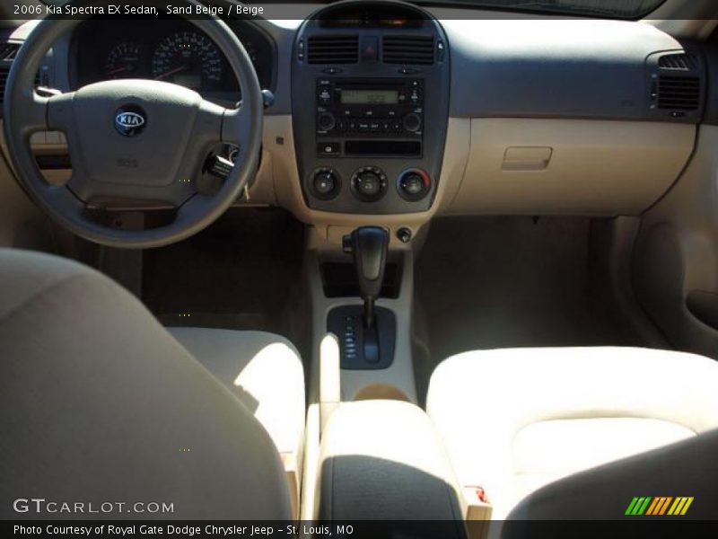 Sand Beige / Beige 2006 Kia Spectra EX Sedan