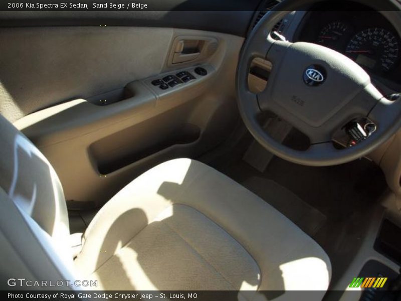 Sand Beige / Beige 2006 Kia Spectra EX Sedan