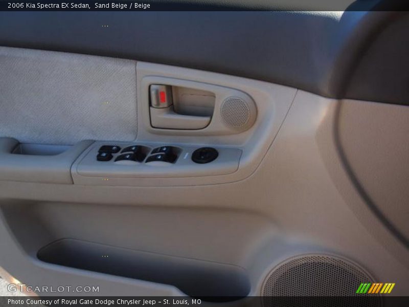 Sand Beige / Beige 2006 Kia Spectra EX Sedan