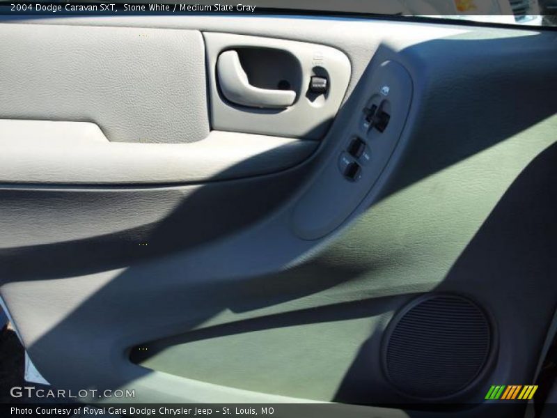 Stone White / Medium Slate Gray 2004 Dodge Caravan SXT