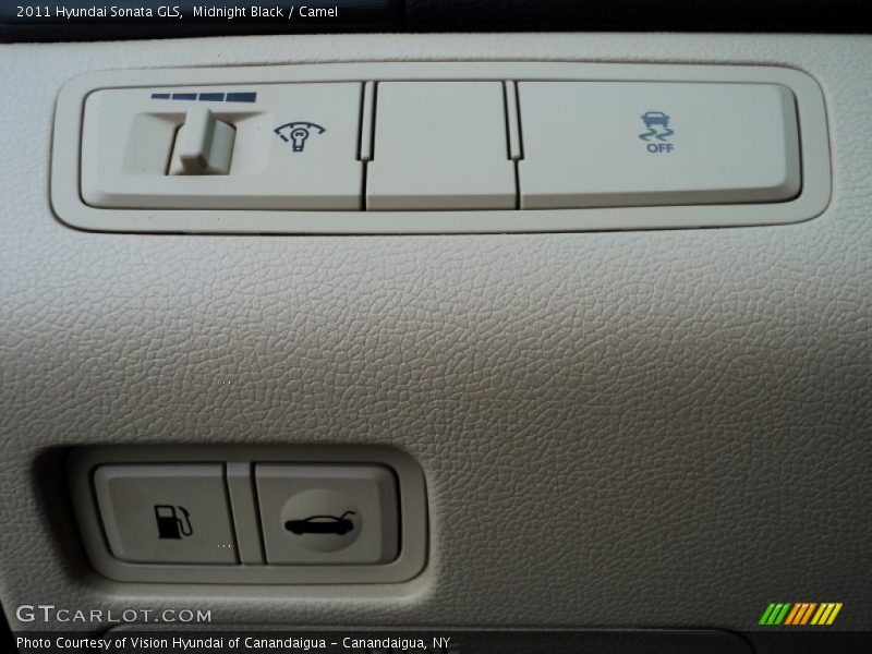 Midnight Black / Camel 2011 Hyundai Sonata GLS