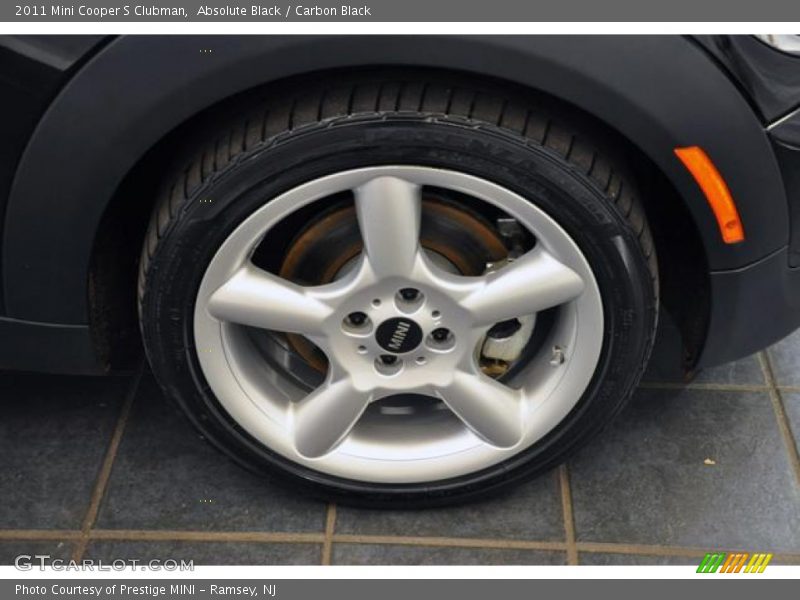 Absolute Black / Carbon Black 2011 Mini Cooper S Clubman