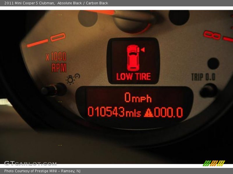 Absolute Black / Carbon Black 2011 Mini Cooper S Clubman