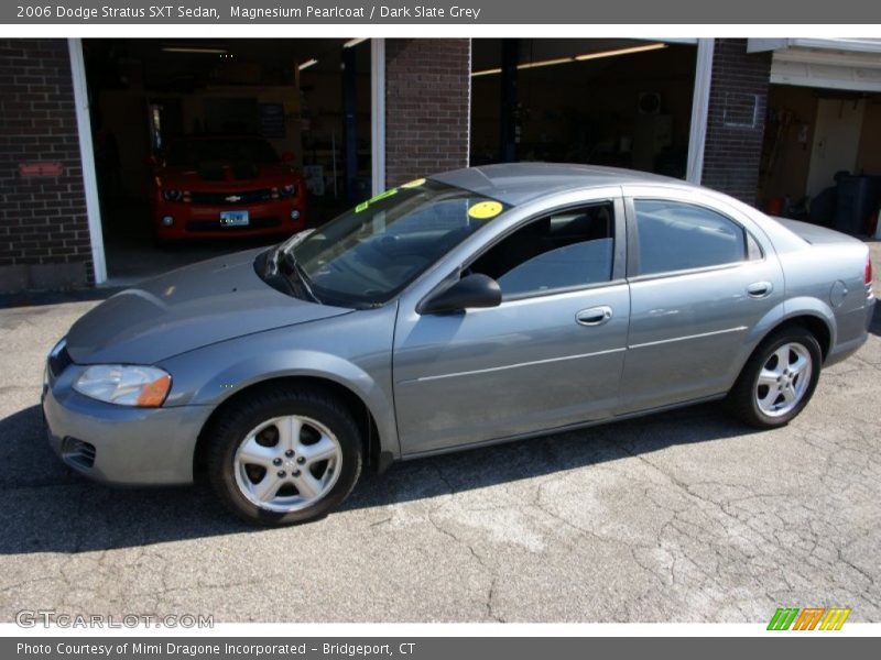 Magnesium Pearlcoat / Dark Slate Grey 2006 Dodge Stratus SXT Sedan