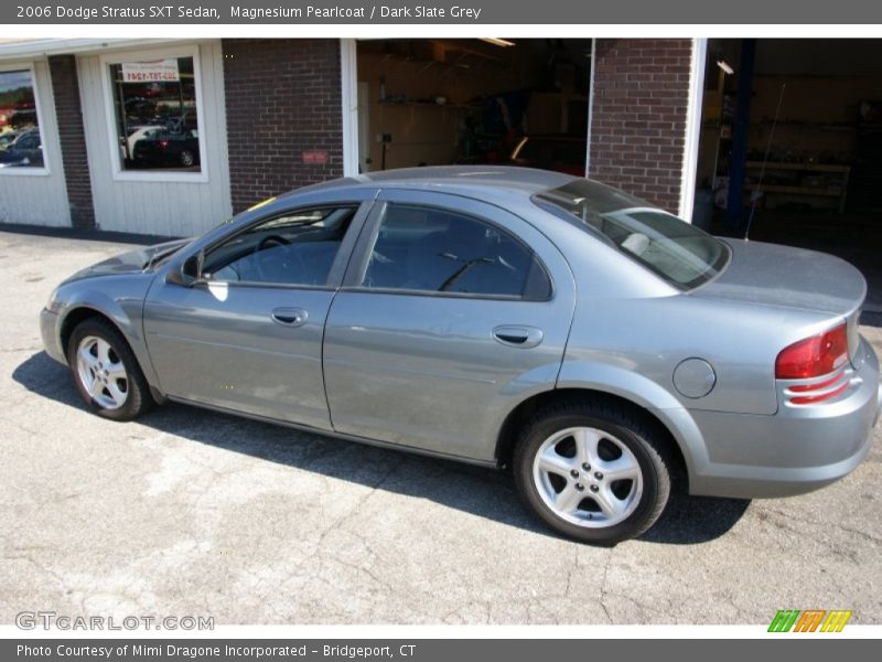 Magnesium Pearlcoat / Dark Slate Grey 2006 Dodge Stratus SXT Sedan