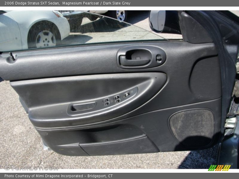 Magnesium Pearlcoat / Dark Slate Grey 2006 Dodge Stratus SXT Sedan