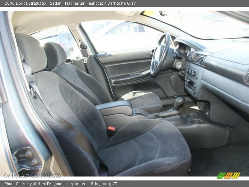 Magnesium Pearlcoat / Dark Slate Grey 2006 Dodge Stratus SXT Sedan