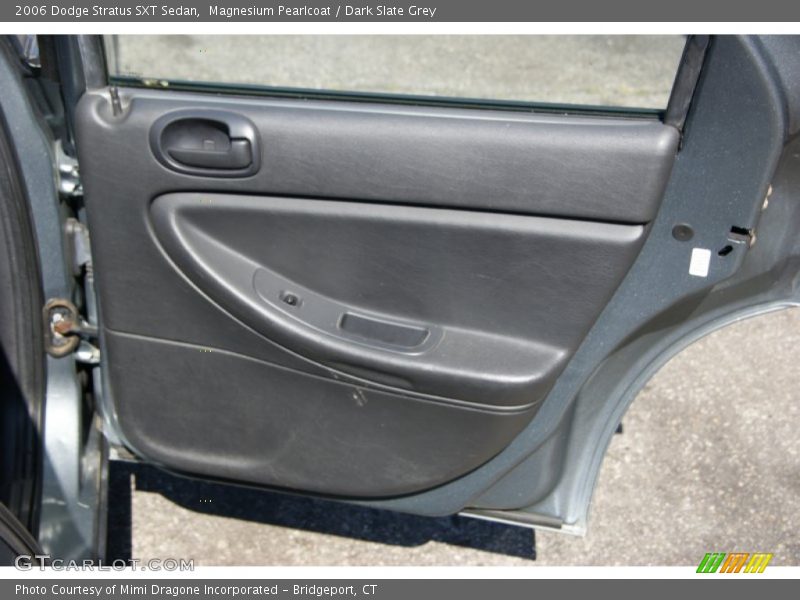Magnesium Pearlcoat / Dark Slate Grey 2006 Dodge Stratus SXT Sedan