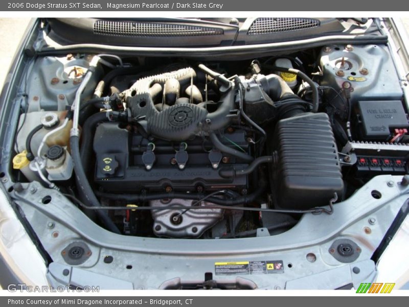 Magnesium Pearlcoat / Dark Slate Grey 2006 Dodge Stratus SXT Sedan