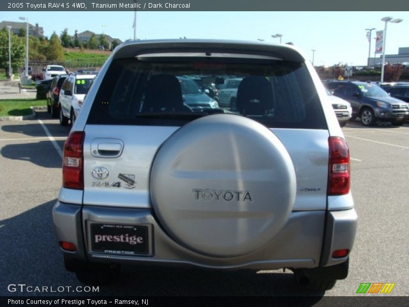Titanium Metallic / Dark Charcoal 2005 Toyota RAV4 S 4WD