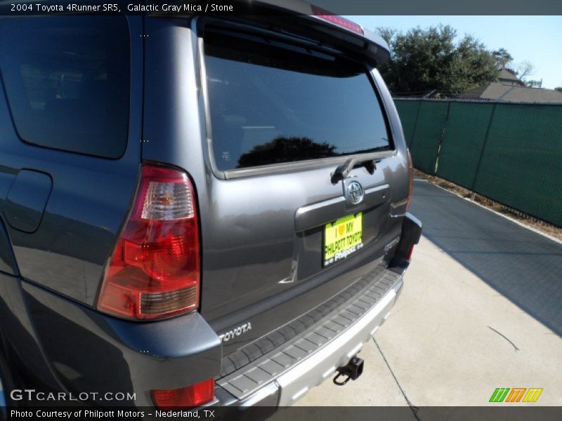 Galactic Gray Mica / Stone 2004 Toyota 4Runner SR5