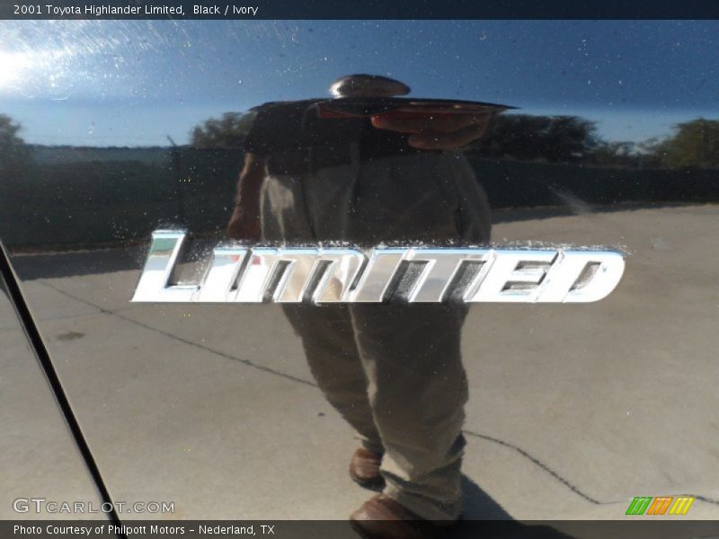 Black / Ivory 2001 Toyota Highlander Limited